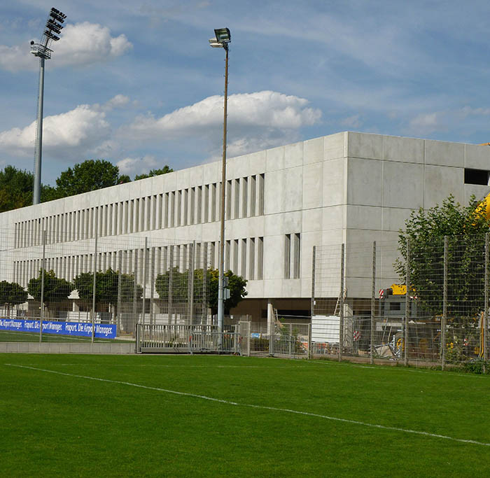 Frankfurter Volksbank Stadion - Rekonstruktion der Haupttribüne